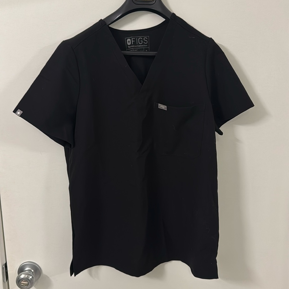 Figs scrub top